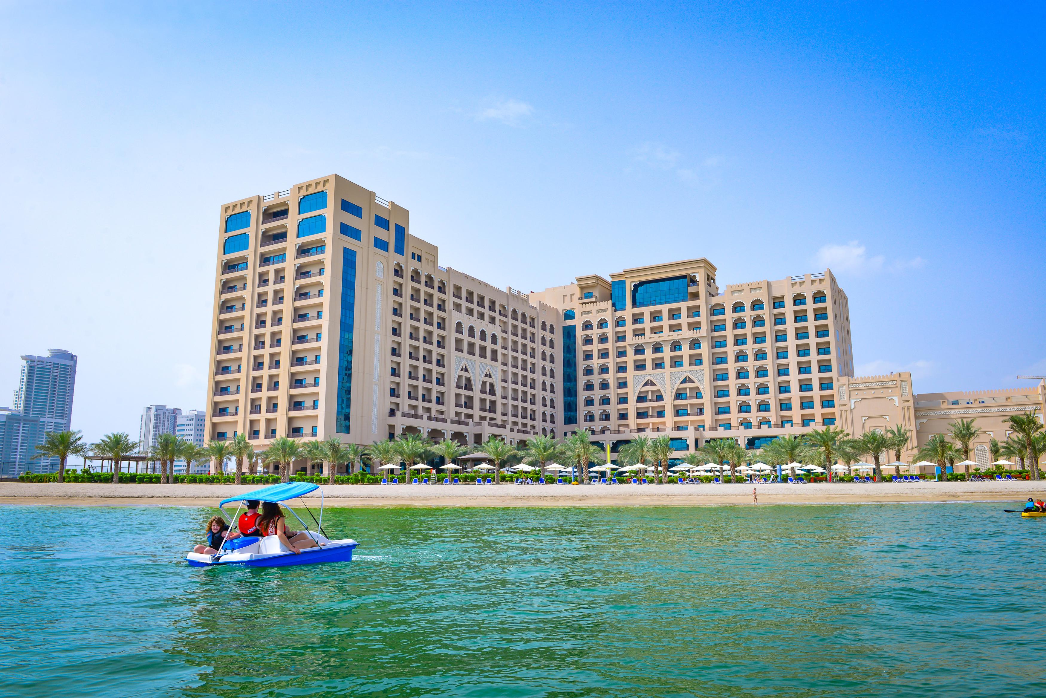 Al Bahar Hotel & Resort Fujairah Buitenkant foto The Palm Beach Hotel